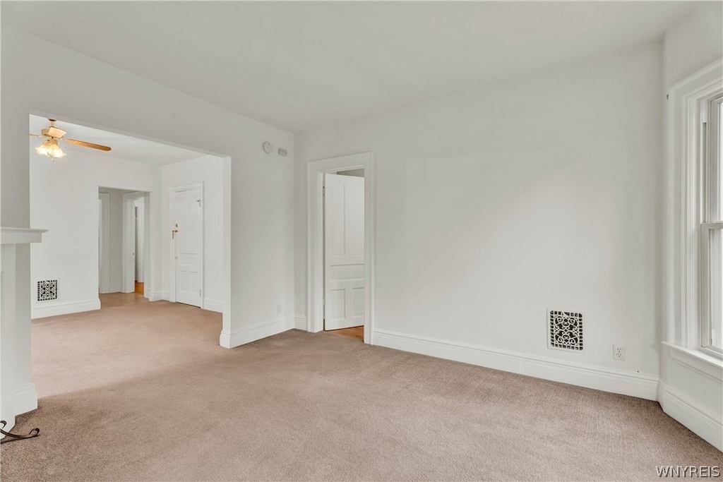 238 Saranac Avenue - Photo 4