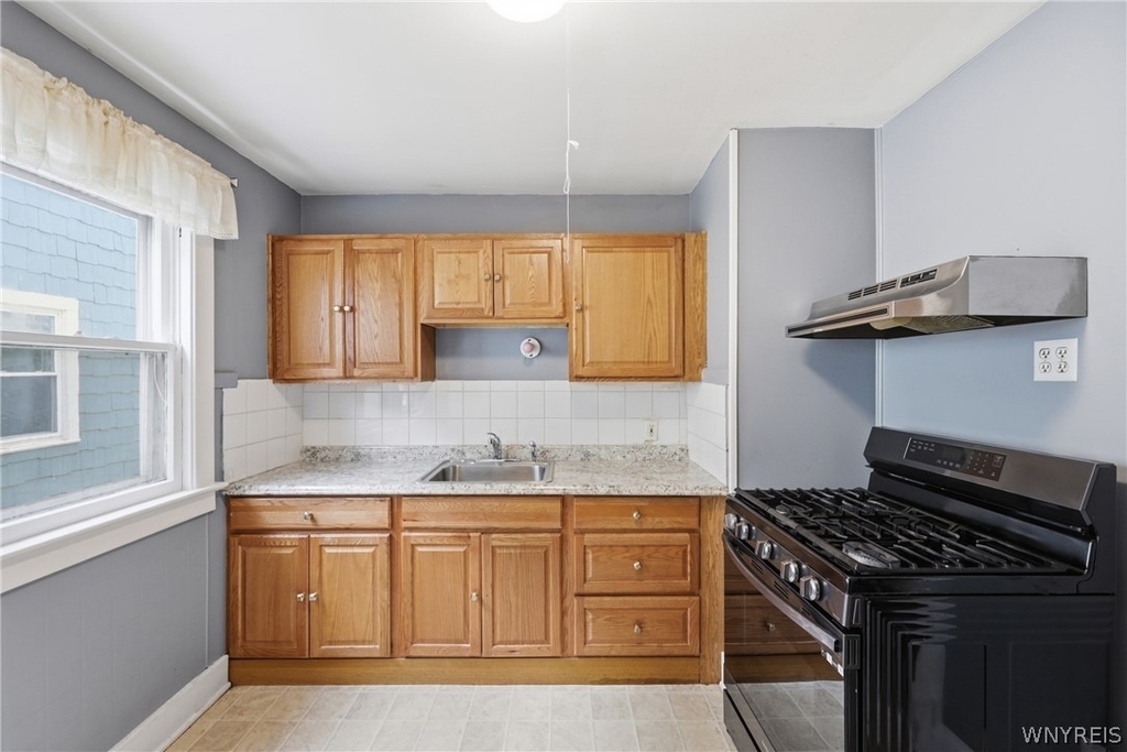 84 Woodward Avenue - Photo 12