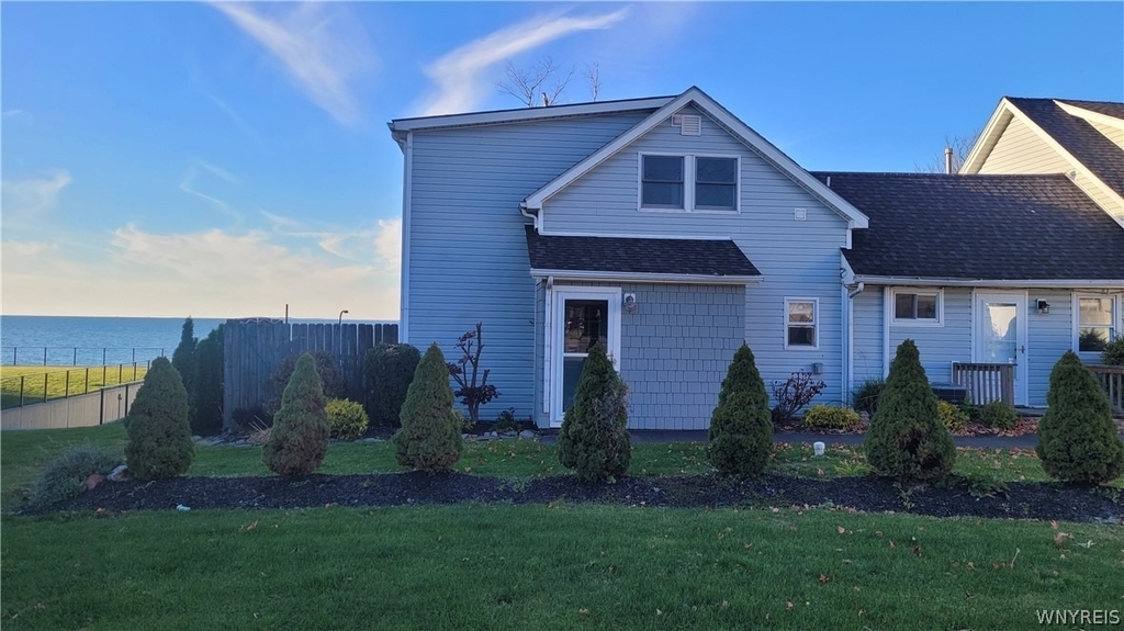 4890 Lake Shore - Photo 0