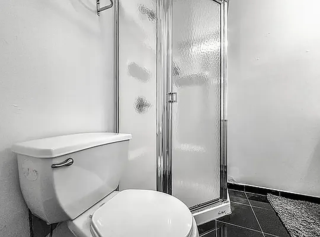 212 East 10th Street - Photo 7