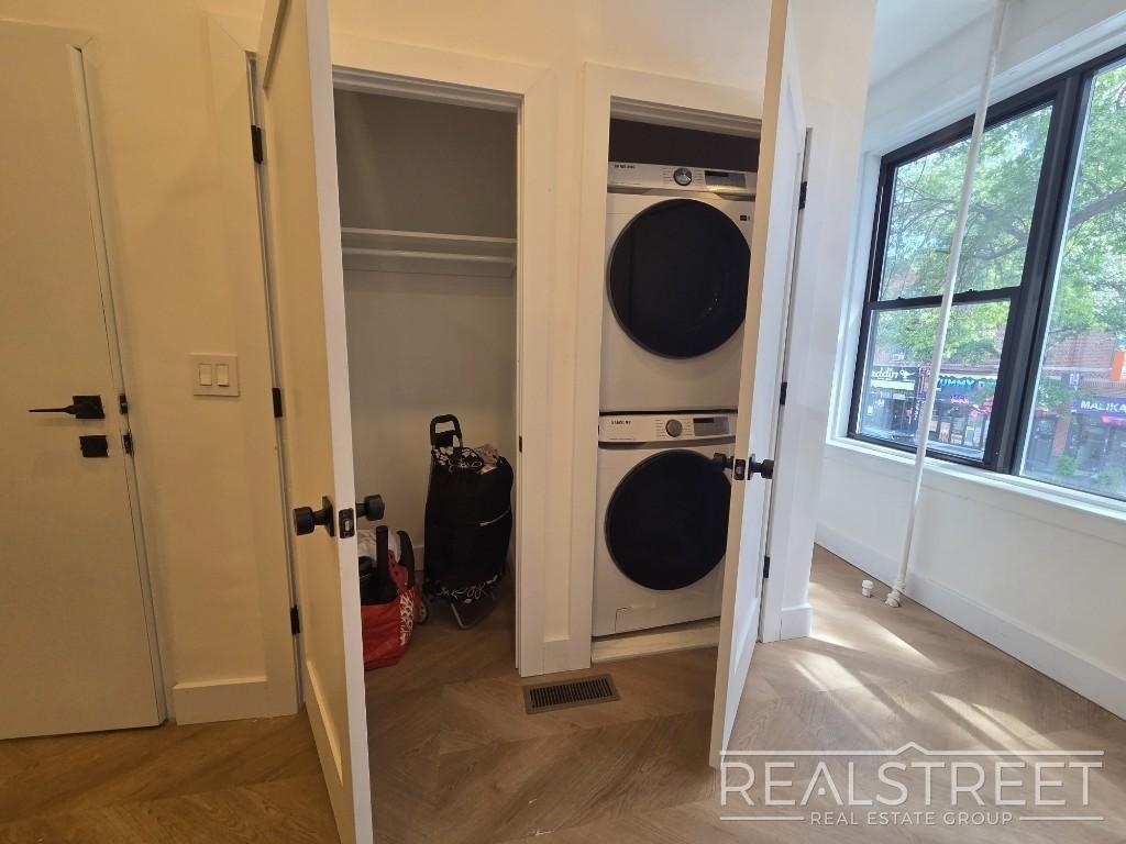 25-66 Steinway Street - Photo 7