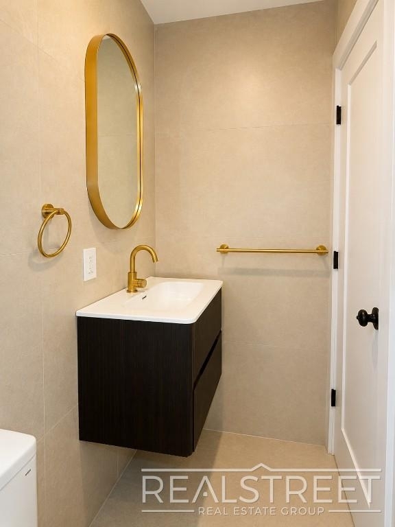25-66 Steinway Street - Photo 7