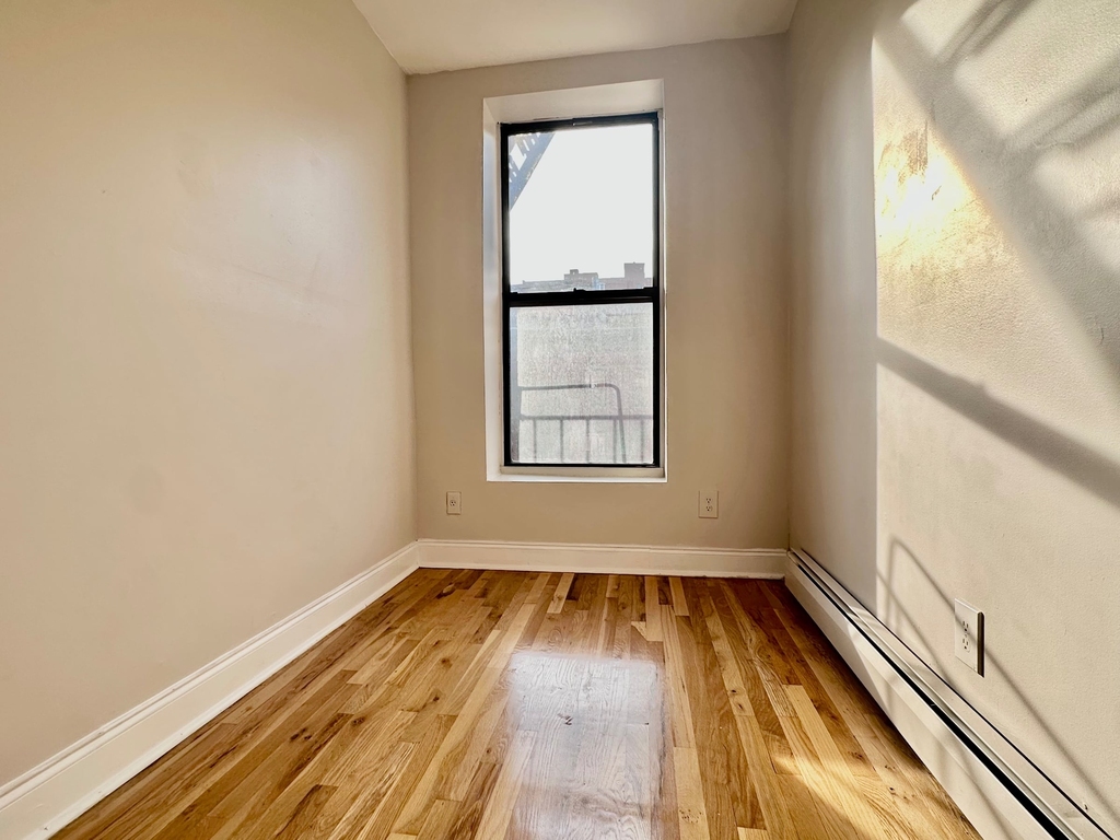 386 Manhattan Avenue - Photo 6