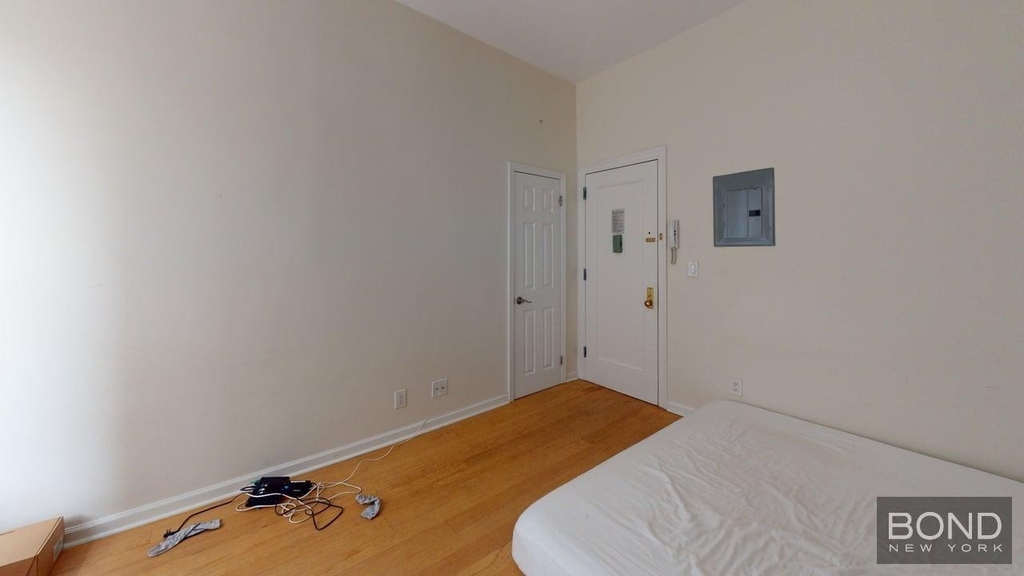 53 West 72nd Street  - Photo 1