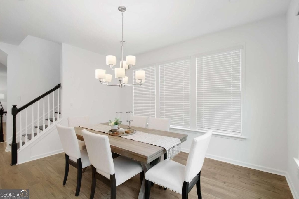1447 Halstead Place - Photo 9