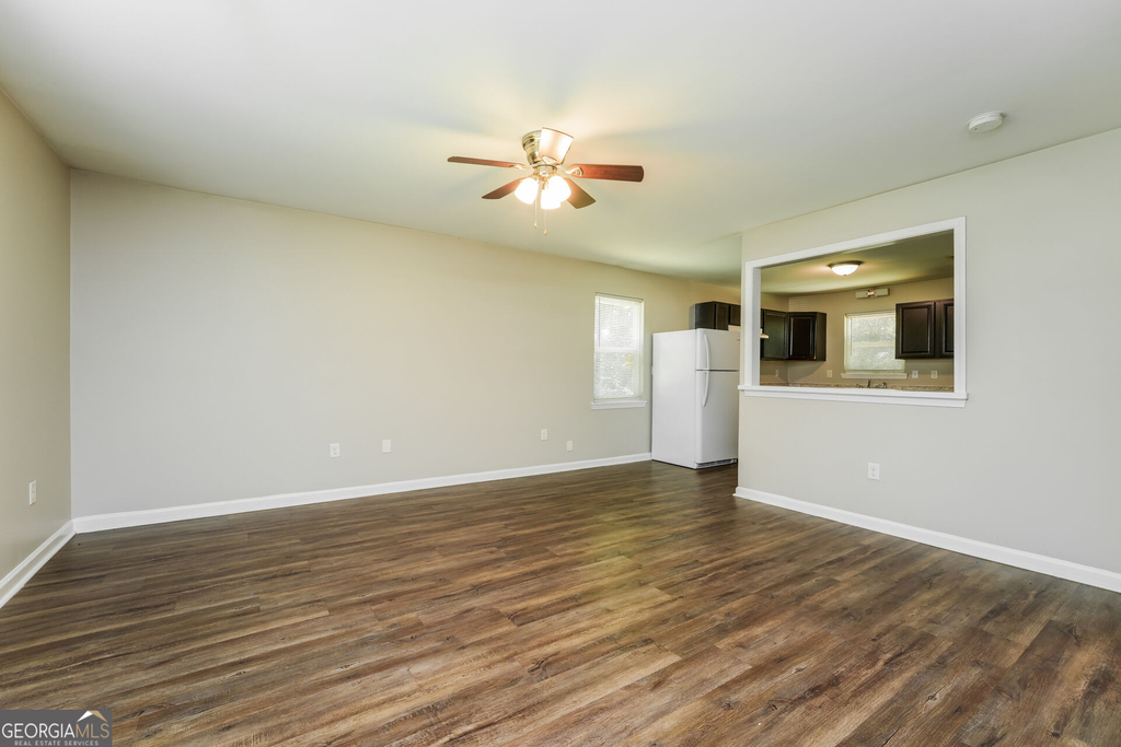 250 North Bluff Rd - Photo 2