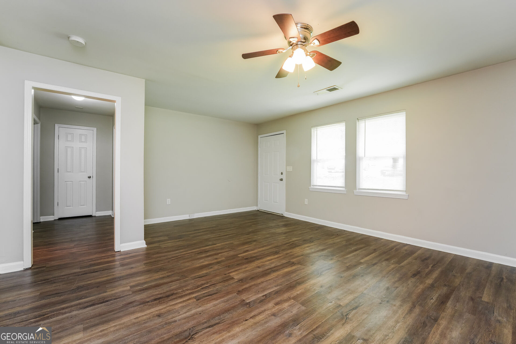 250 North Bluff Rd - Photo 3