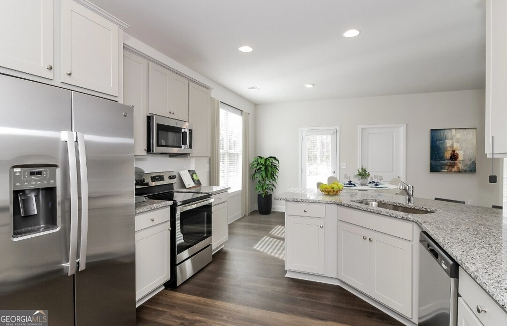 10 Silvercharm Way - Photo 0
