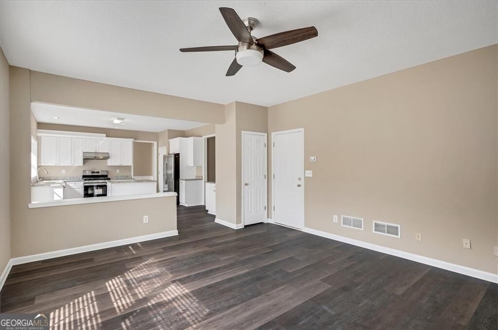 11585 Crossington Road - Photo 9