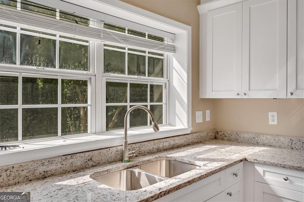 11585 Crossington Road - Photo 18