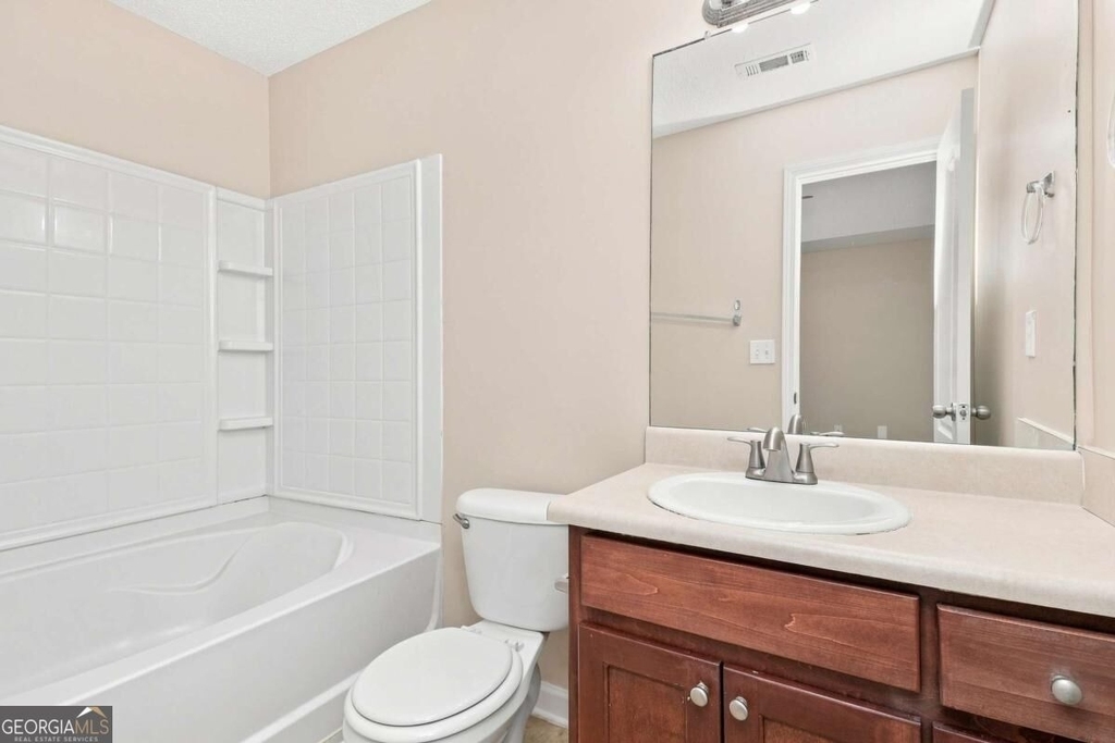 8606 Thomas Lane - Photo 11