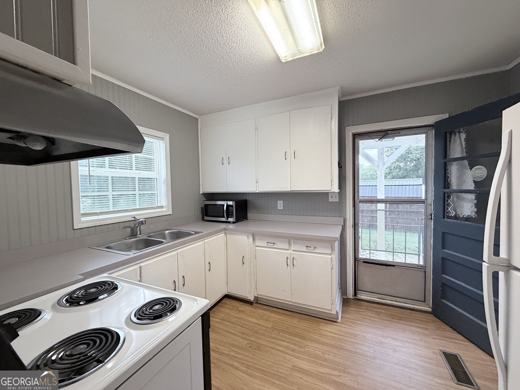 75 Williams Street - Photo 5
