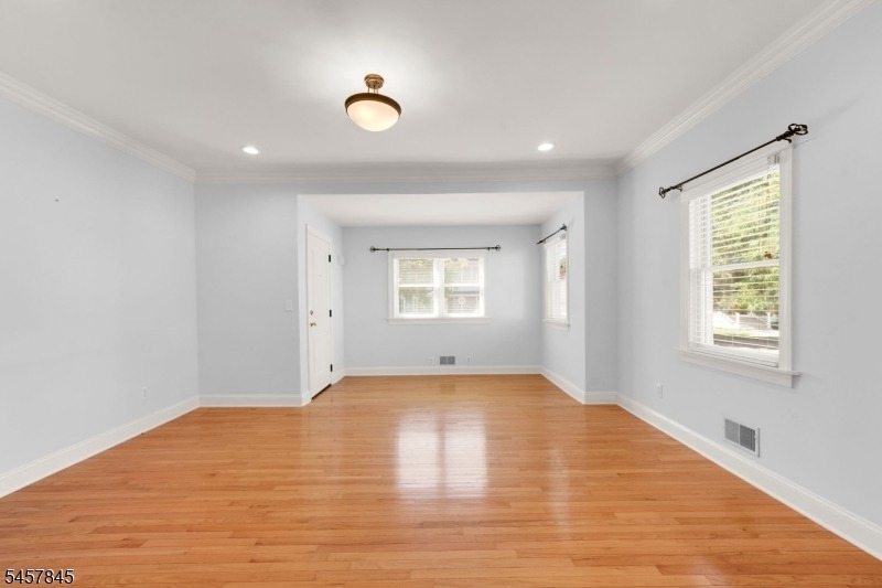 14 Locust St 1st Floor - Photo 6