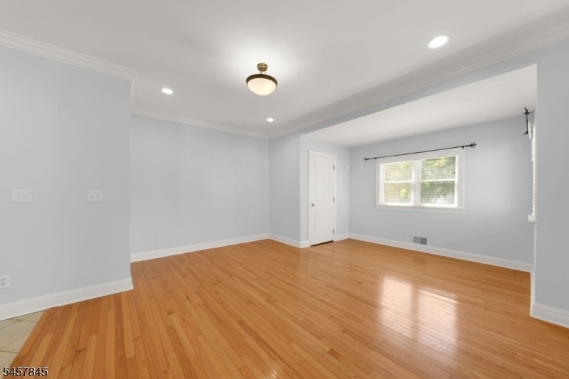 14 Locust St 1st Floor - Photo 5