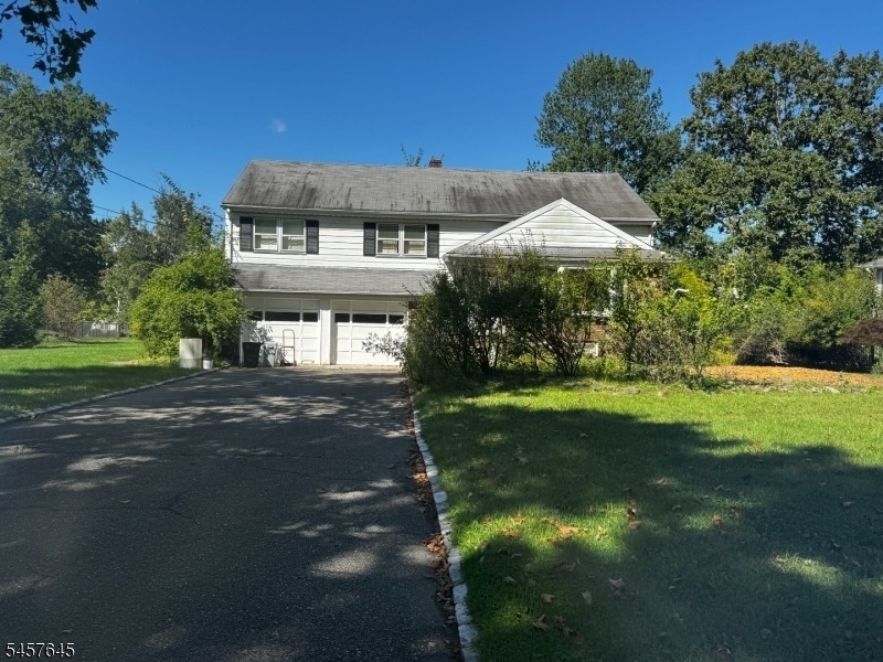 14 Blackstone Dr - Photo 0