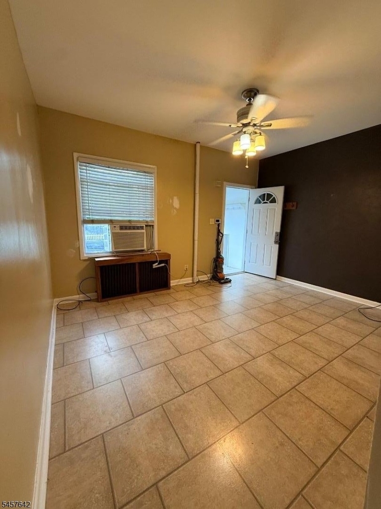 403 N Stiles St - Photo 2