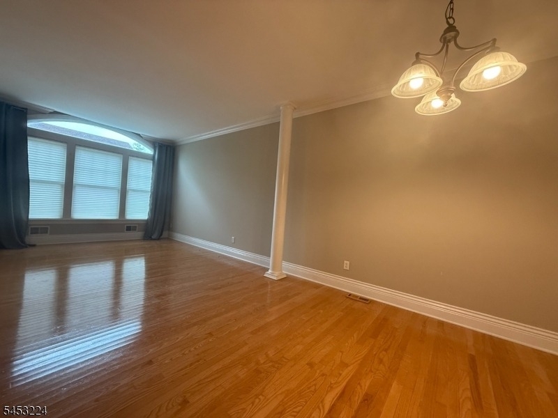 225 Sherman Ave - Photo 2
