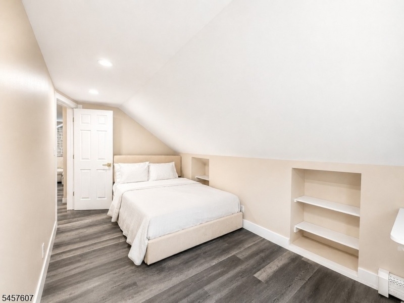 936 Stuyvesant Ave 3rd Fl - Photo 6