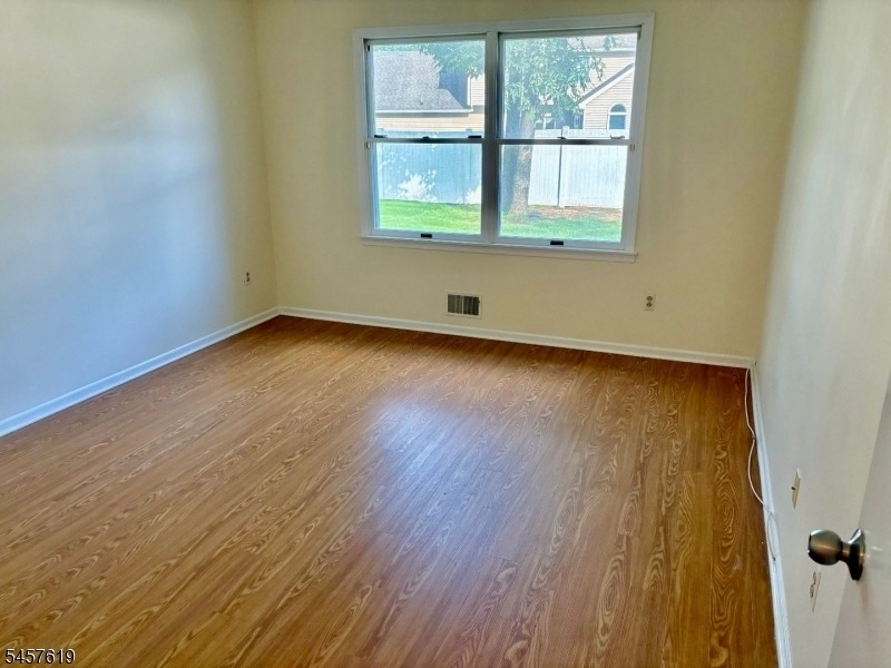 675 Raritan Rd - Photo 12