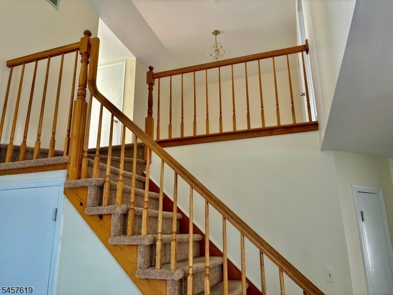 675 Raritan Rd - Photo 15