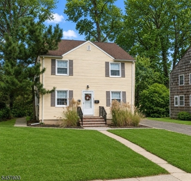 937 South Ave W - Photo 0