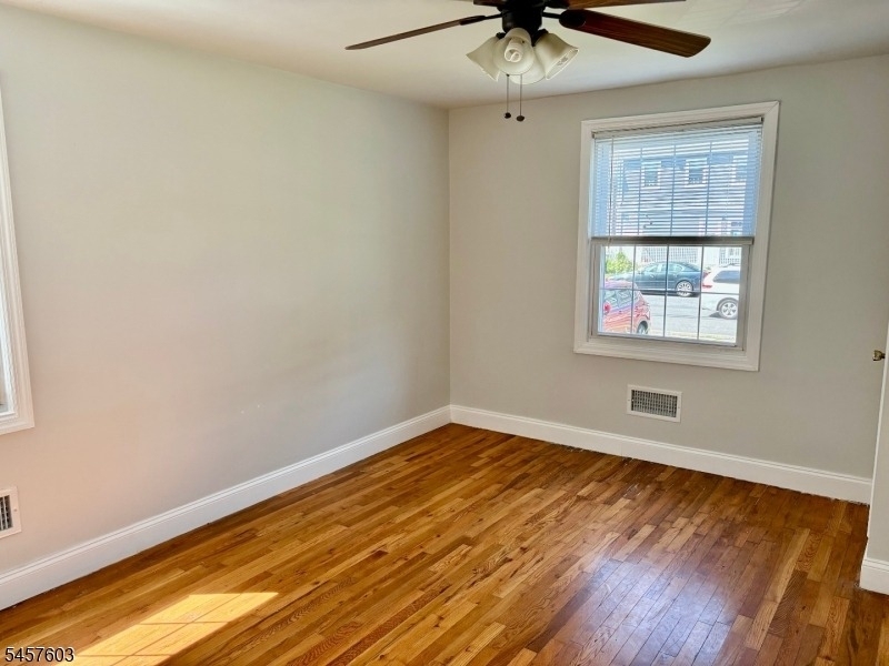 937 South Ave W - Photo 5