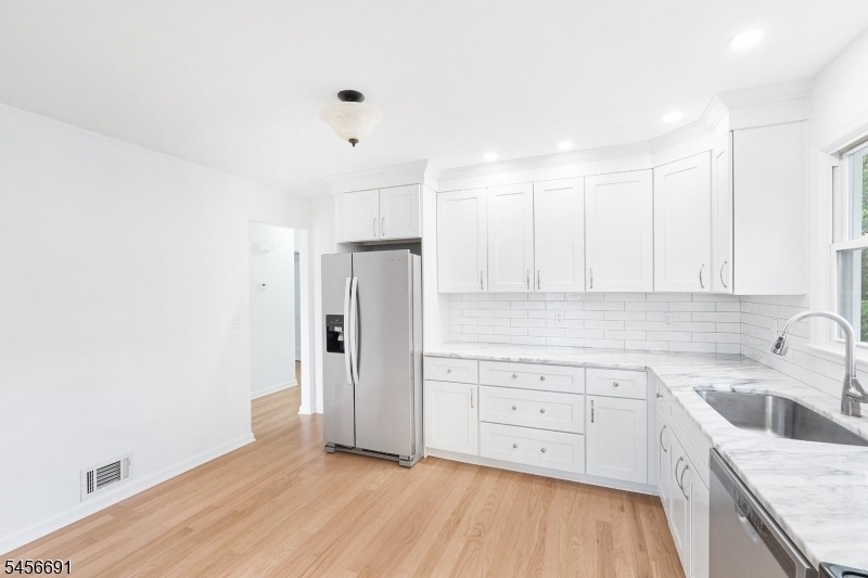 311 Temple Pl - Photo 10