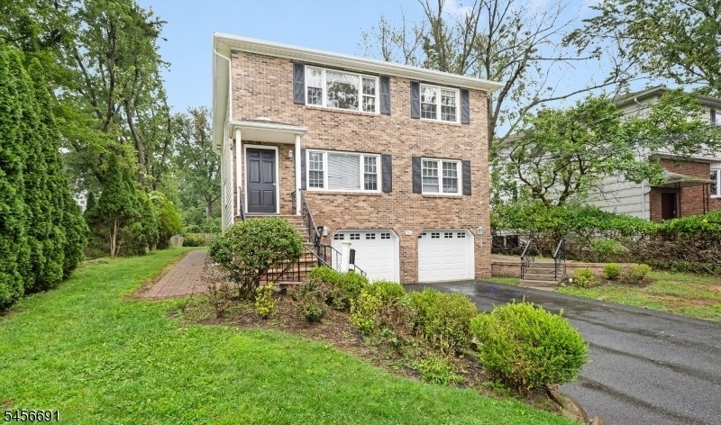 311 Temple Pl - Photo 0