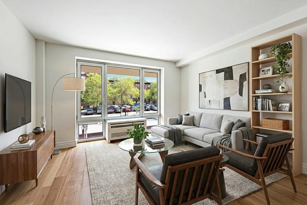 4th Avenue - Photo 1