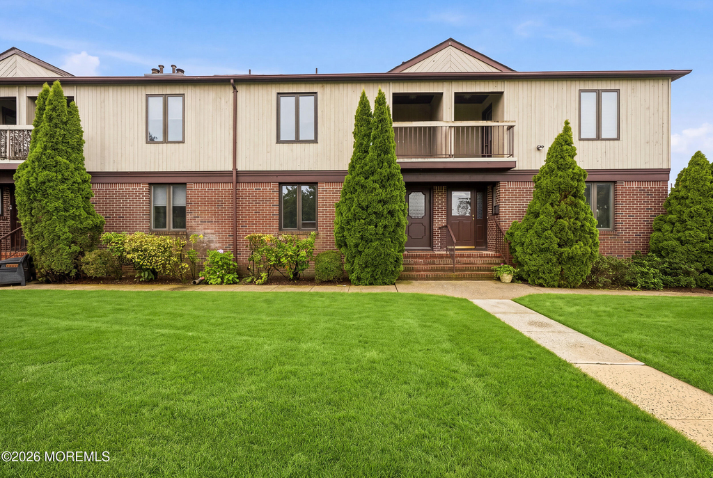 108 Neptune Avenue - Photo 0