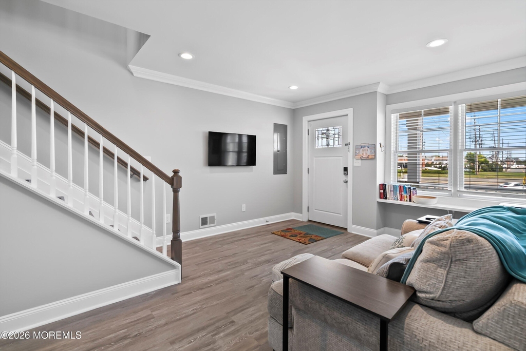 315 Hiering Avenue - Photo 8