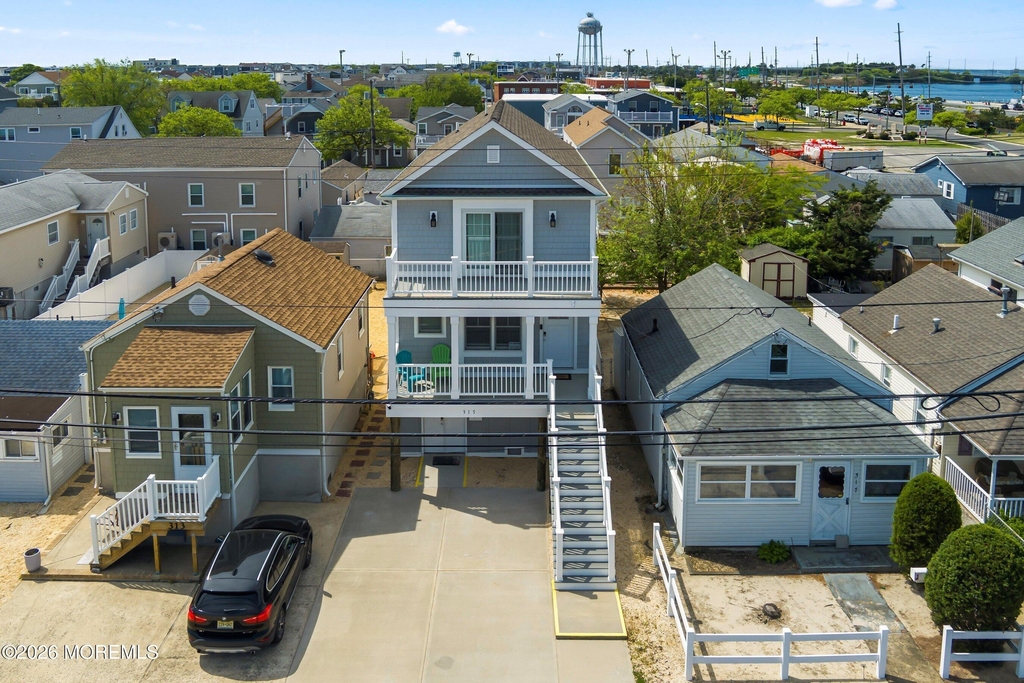 315 Hiering Avenue - Photo 1