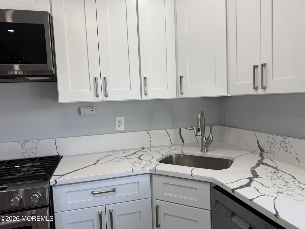 464 2nd Avenue - Photo 15