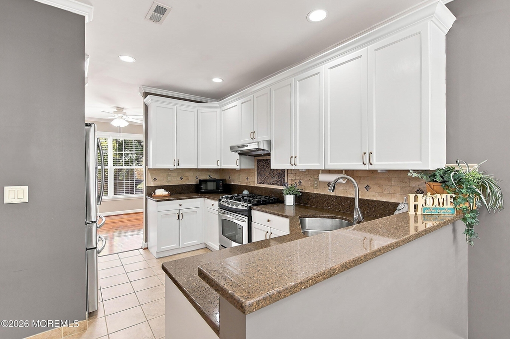 90 Banyan Boulevard - Photo 9