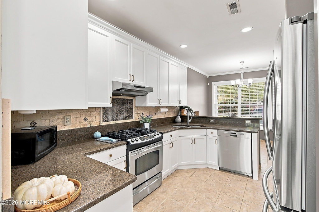 90 Banyan Boulevard - Photo 8