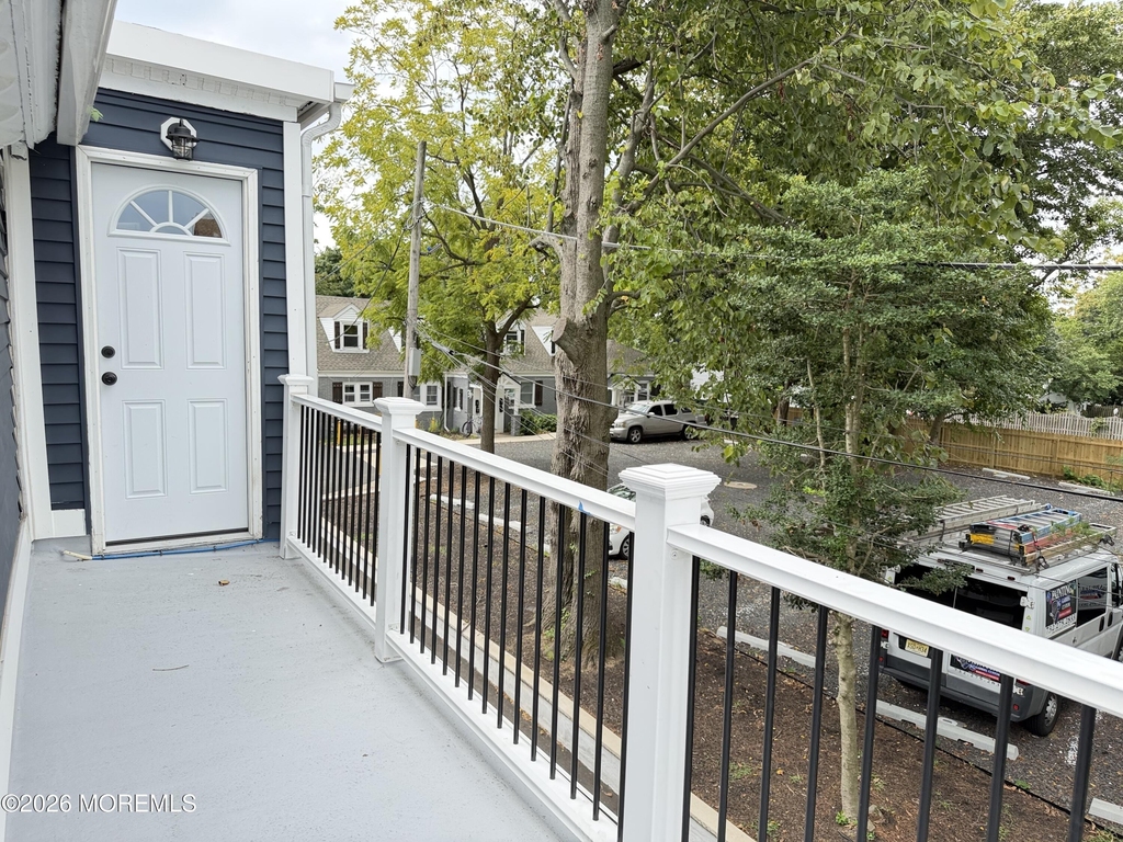 168 Chelsea Avenue - Photo 11