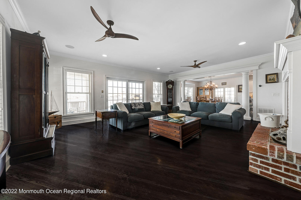 306 Old Bridge Street - Photo 13