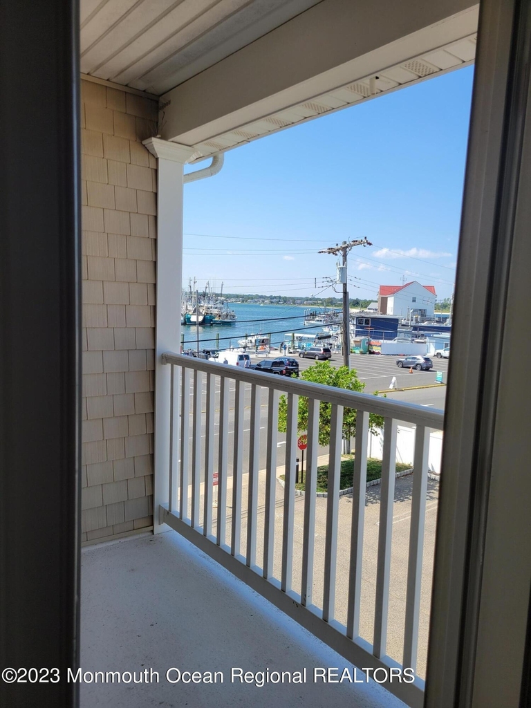 27 Broadway - Photo 12