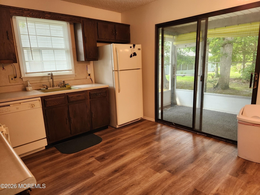 206 Yorktowne Drive - Photo 6