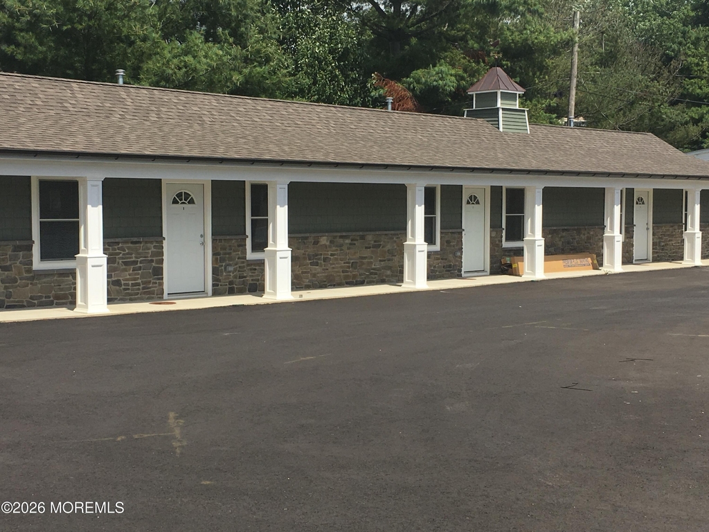 715 Union Avenue - Photo 0