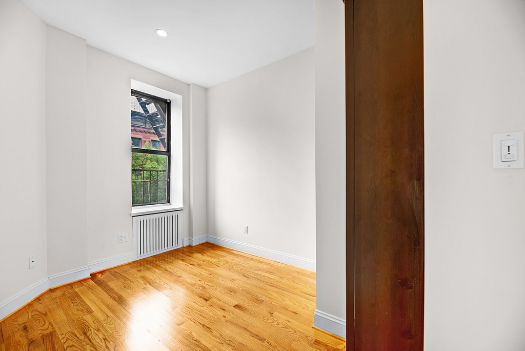45th Street and 9th Avenue - Photo 2