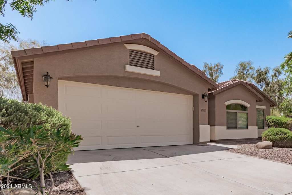 45127 W Jack Rabbit Trail - Photo 1