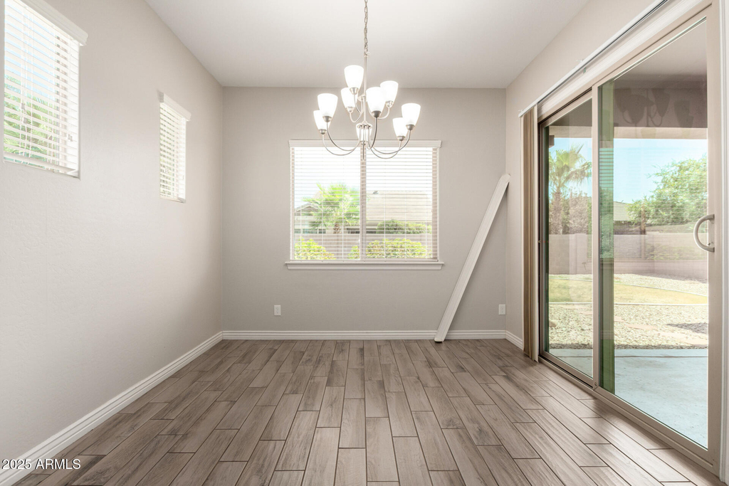 20273 E Raven Drive - Photo 5
