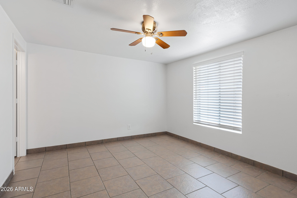 23620 N 42nd Drive - Photo 31