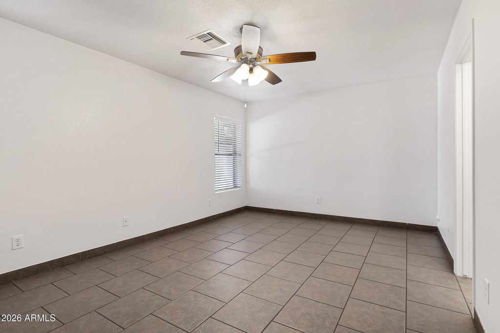23620 N 42nd Drive - Photo 22