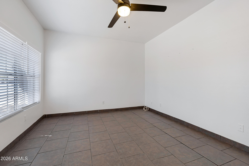 23620 N 42nd Drive - Photo 7