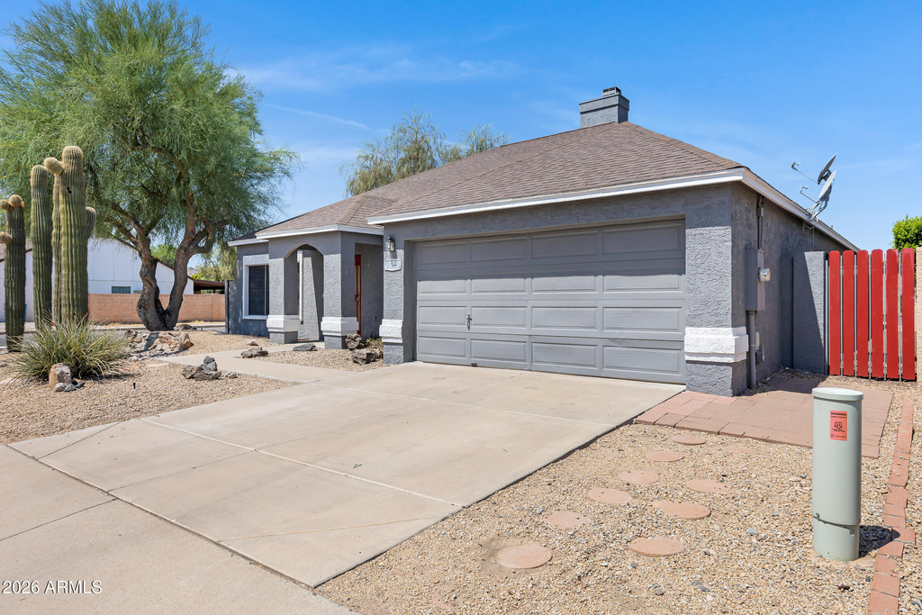 23620 N 42nd Drive - Photo 1