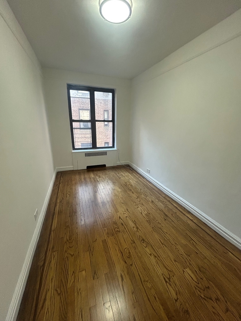 Inwood - Photo 4