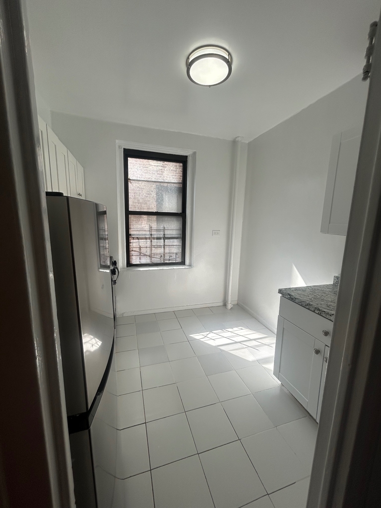 Inwood - Photo 6