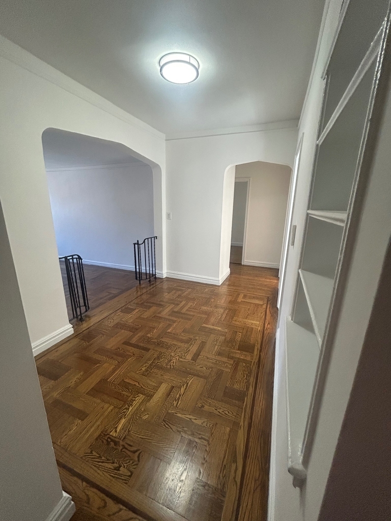 Inwood - Photo 1
